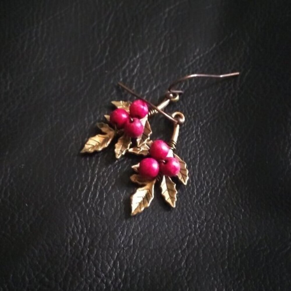 $10 Radical Drop! Holly & Berry Leaf Earrings – Patina Painted Atumn Leaves